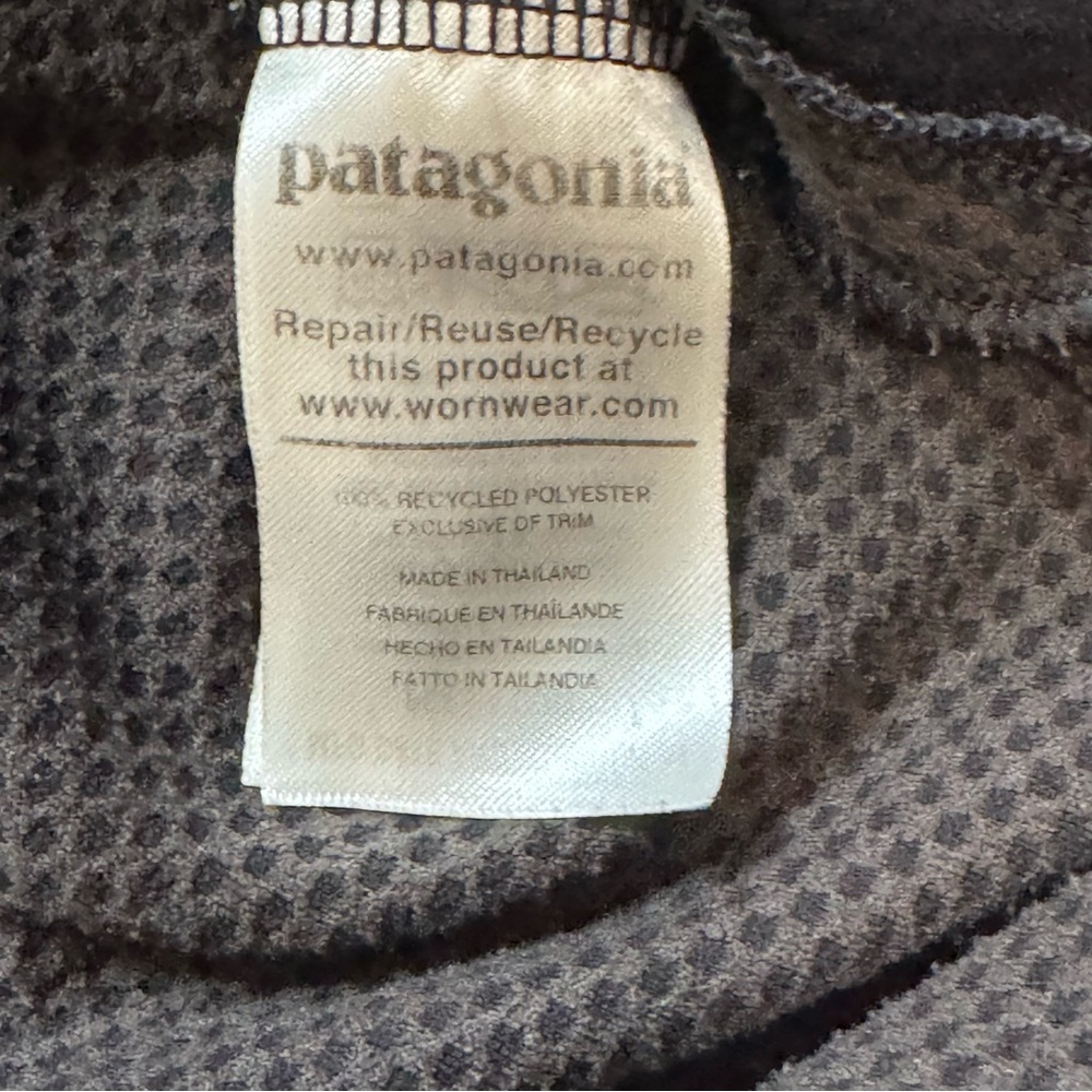 Women’s Patagonia Quiet Ride Black Pullover Hoodie Size M Outdoor Hiking - Picture 4 of 6